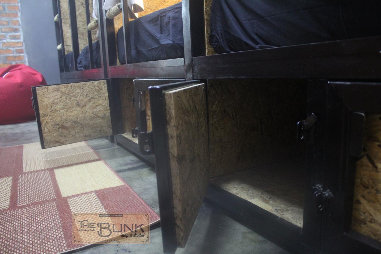 The Bunk Backpackers Hostel By Fleur Sepang Exterior photo