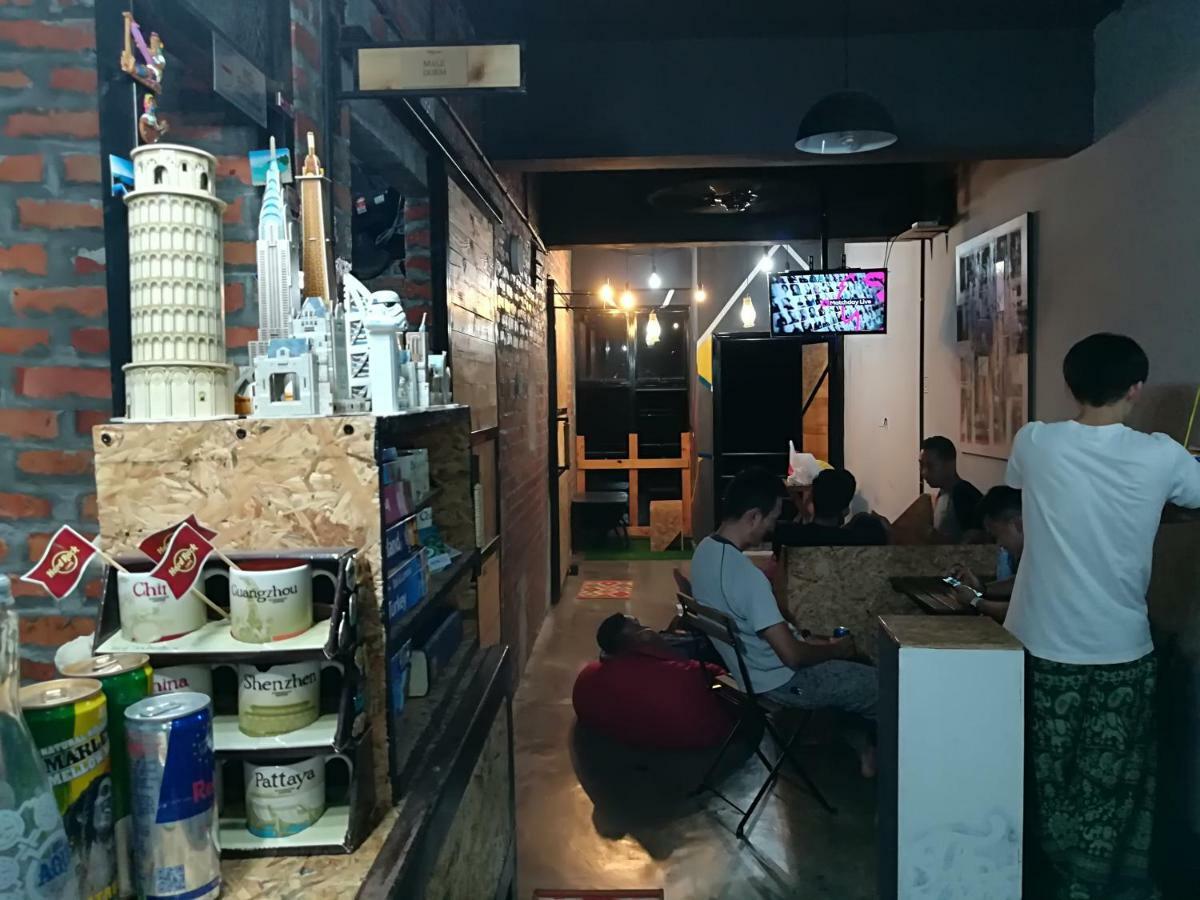The Bunk Backpackers Hostel By Fleur Sepang Exterior photo