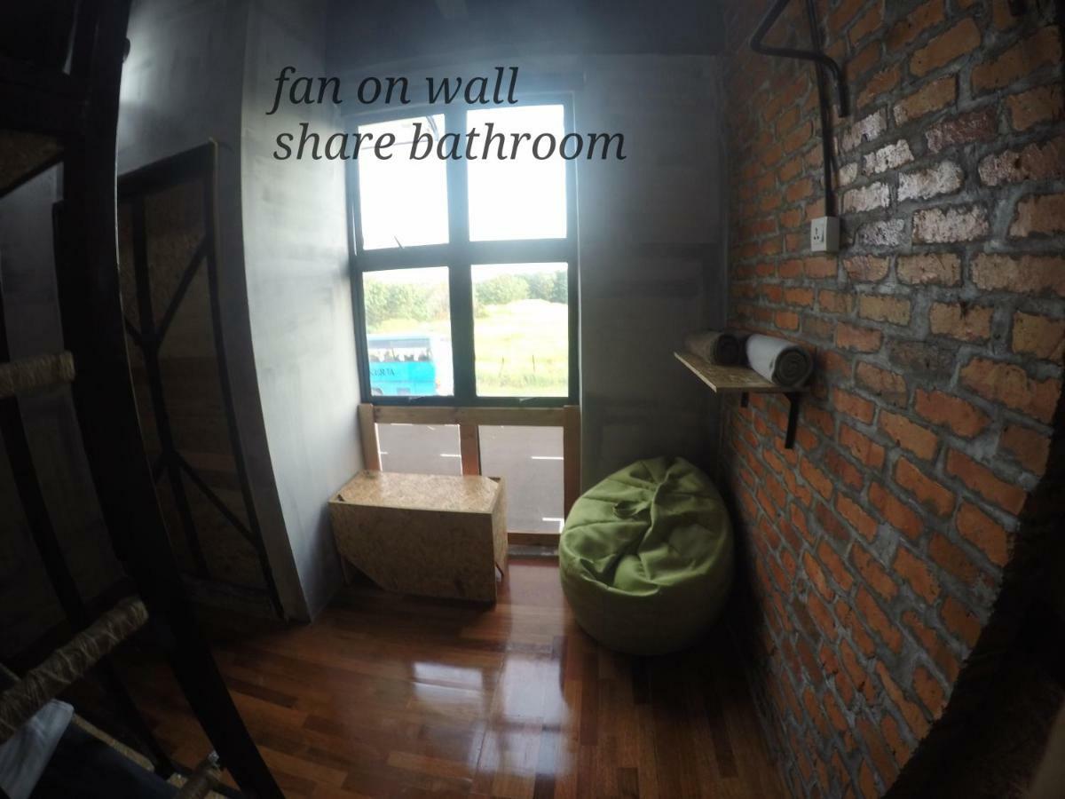 The Bunk Backpackers Hostel By Fleur Sepang Exterior photo